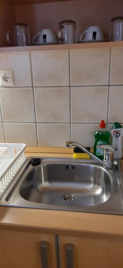זלקרוס Lilla Wellnessapartman מראה חיצוני תמונה