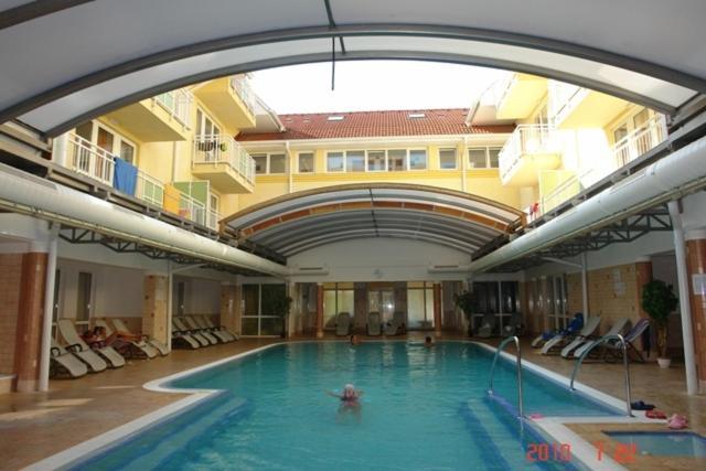 זלקרוס Lilla Wellnessapartman מראה חיצוני תמונה