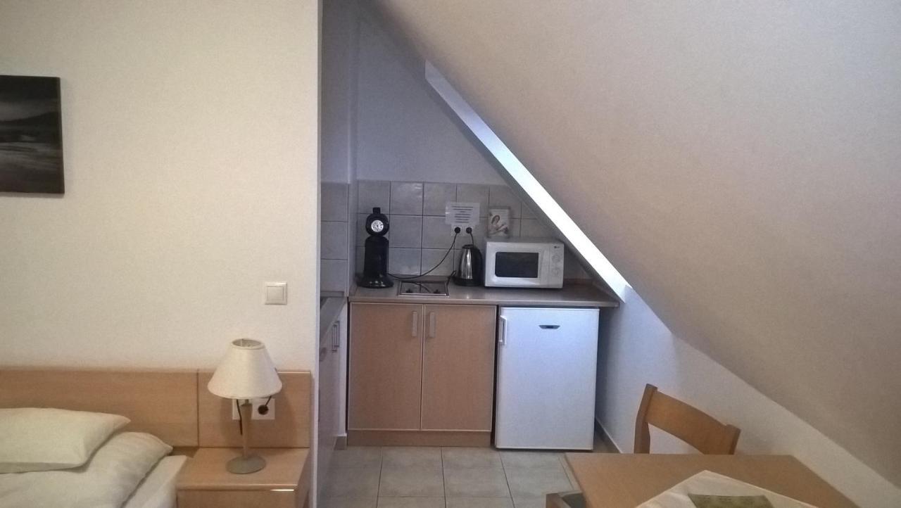 זלקרוס Lilla Wellnessapartman מראה חיצוני תמונה
